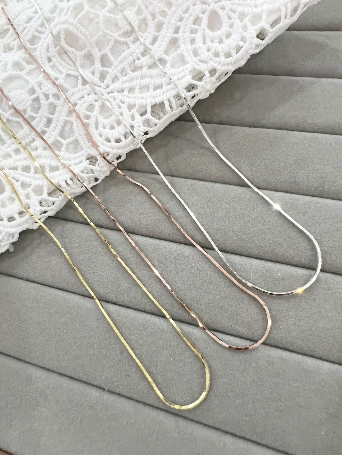 Snack Chain necklace gold
