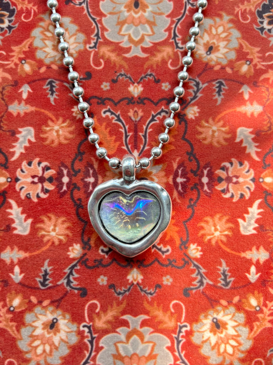【Otro 西班牙飾物】Otro Accesorio 圓珠鍊樹脂愛心頸鍊 (Ball Chain Necklace with Heart Pendant)
