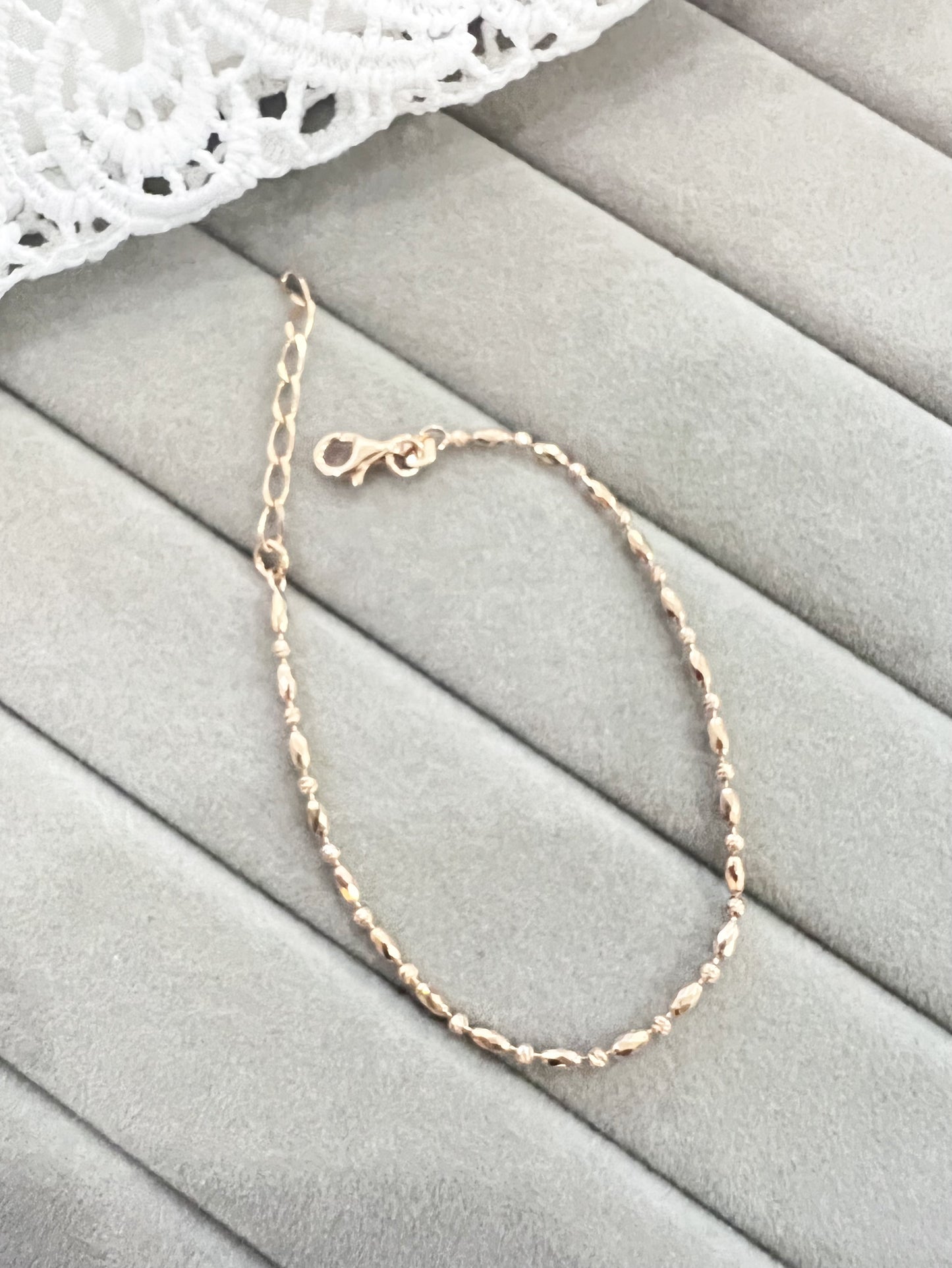 Bead bracelet rose gold