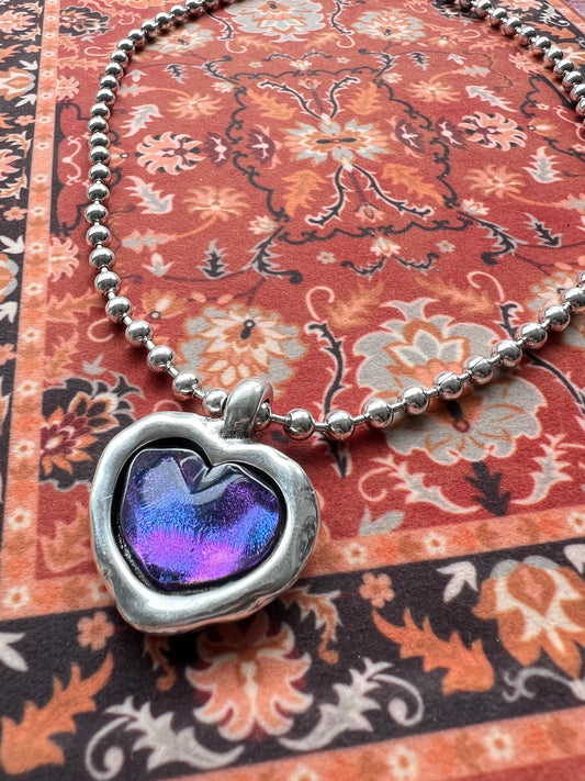 【Otro 西班牙飾物】Otro Accesorio 圓珠鍊樹脂愛心頸鍊 (Ball Chain Necklace with Heart Pendant)