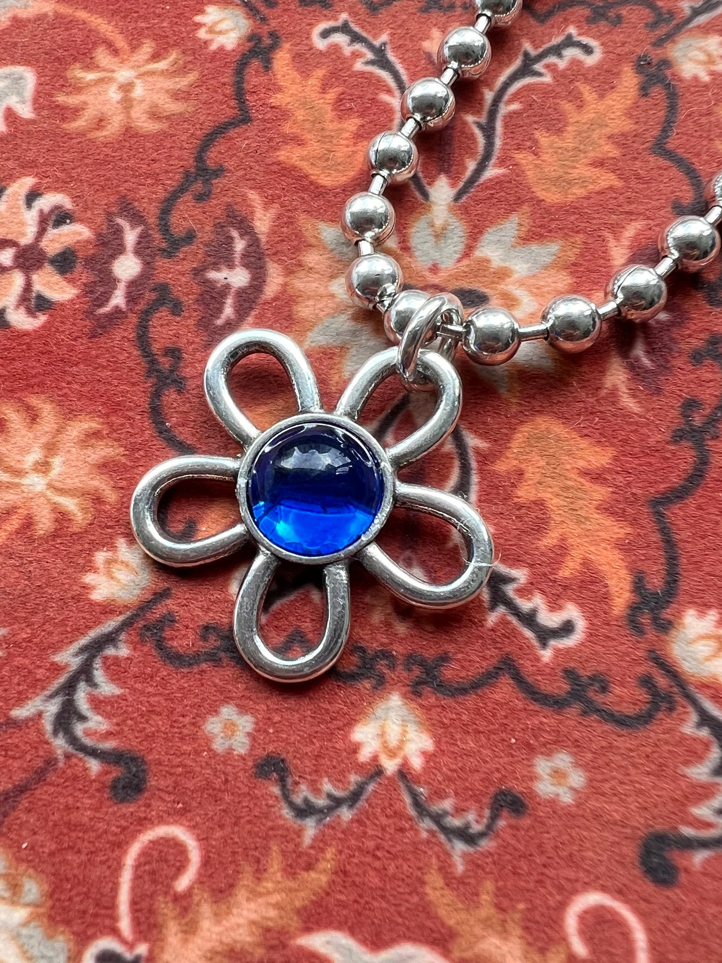 Otro 西班牙飾物】Otro Accesorio 圓珠鍊花花頸鍊 (Ball Chain Necklace with