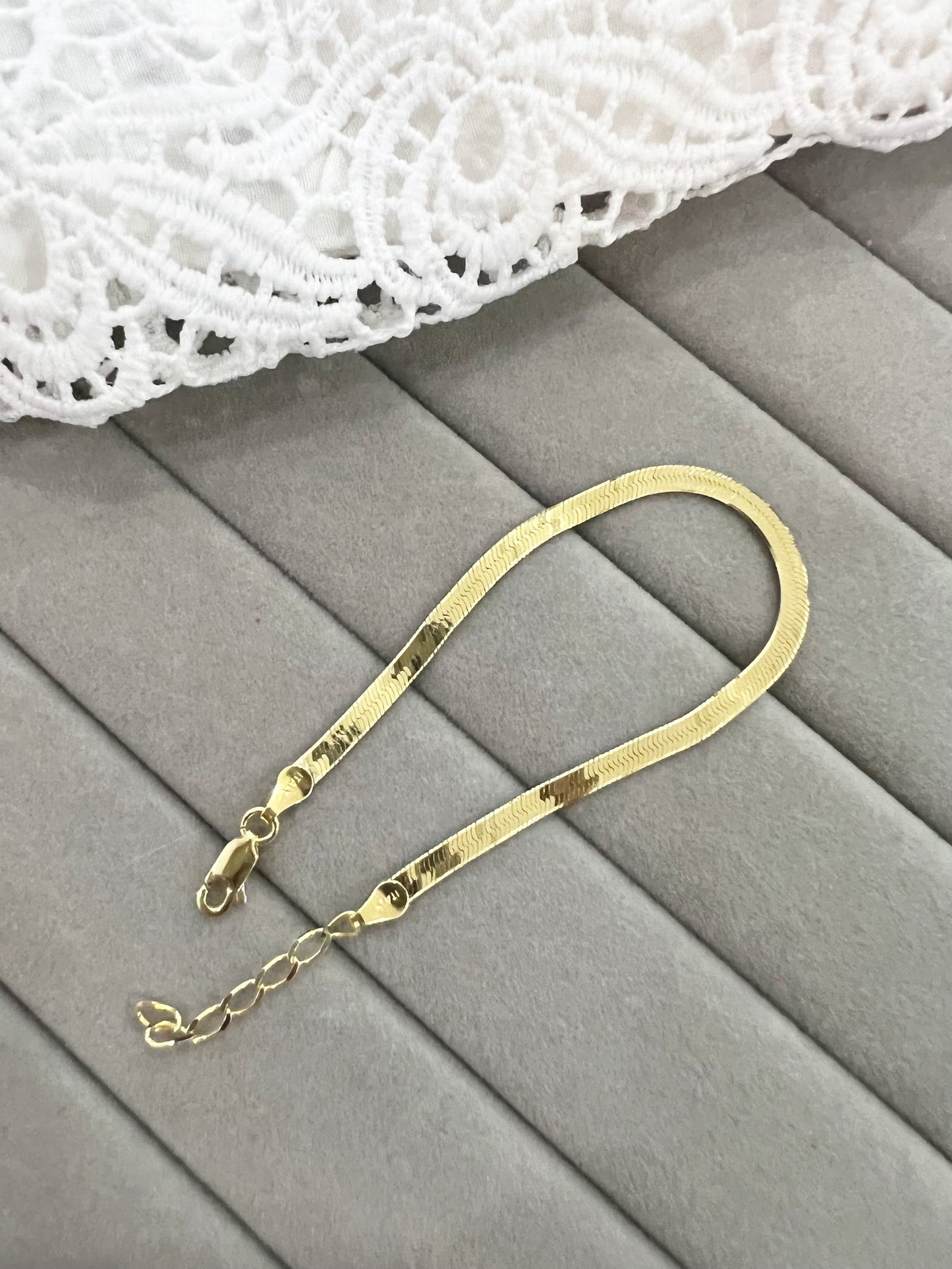 Snake bracelet gold