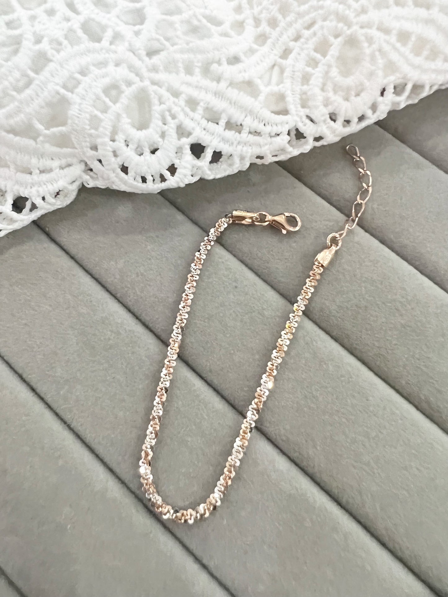 Rock chain bracelet rose gold