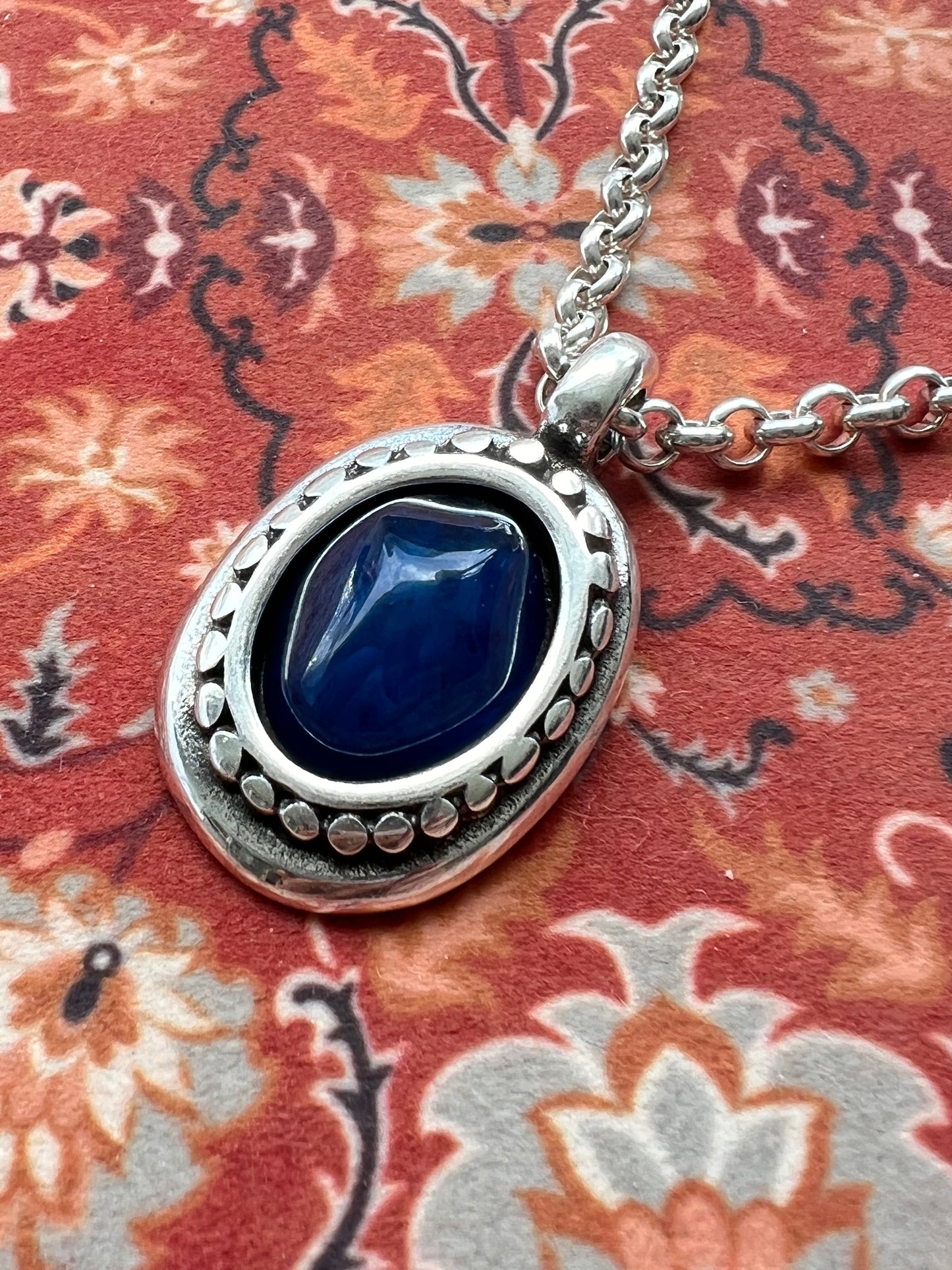 Otro 西班牙橢圓寶石圓頸鍊（Blue）